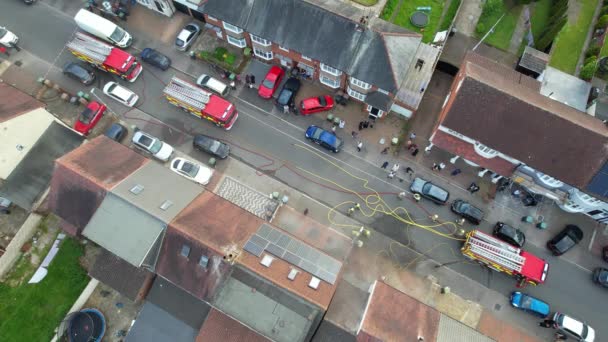 Luton England Mai 2023 Kamerafilme Von Feuerwehrleuten Und Rettungsteams Neben — Stockvideo