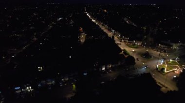 Luton City 'nin Gece Boyunca Hava Görüntüsü, İngiliz Kasabasının Yüksek Açılı Görüntüsü Drone' un Kamerasıyla Görüntülendi