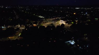 Luton City 'nin Gece Boyunca Hava Görüntüsü, İngiliz Kasabasının Yüksek Açılı Görüntüsü Drone' un Kamerasıyla Görüntülendi