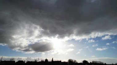 İngiliz Şehri 'nde Hızlı Hareket Eden Bulutlar, Zaman Süratli Görüntü