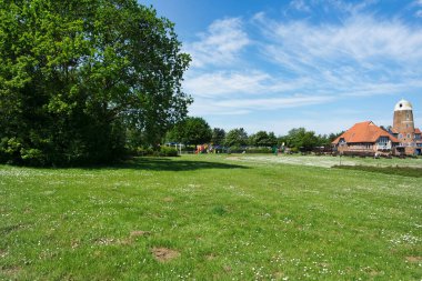  Milton Keynes, İngiltere, Birleşik Krallık - 21 Mayıs 2023: Caldecotte Lake Park View