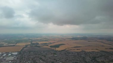Yüksek Açı Drone 'un İngiltere' deki Luton Kasabası Görüntüsü