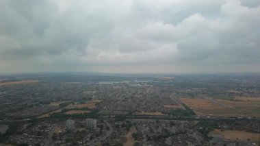 Yüksek Açı Drone 'un İngiltere' deki Luton Kasabası Görüntüsü