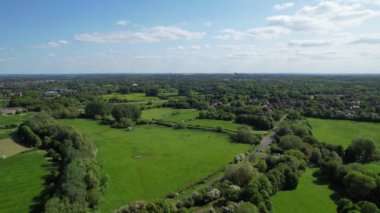 İngiltere, Milton Keynes - 25 Mayıs 2023: Milton Keynes 'in En Güzel Görüntüsü İngiltere. Görüntü İHA 'nın Kamerasıyla kaydedildi.