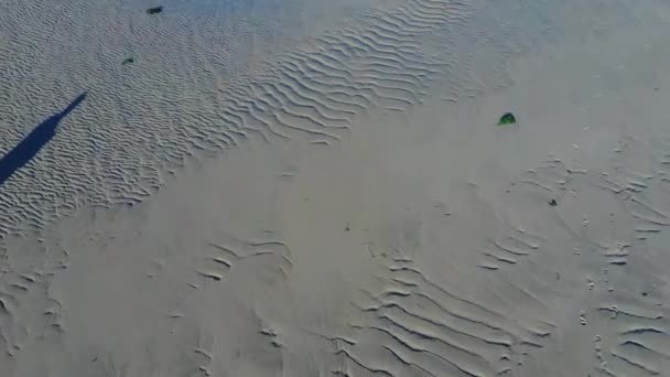 Filmación Ángulo Alto Hermosa Playa Arena Magnífico Océano Gran Bretaña — Vídeos de Stock