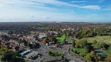 İngiltere 'nin Barton Road Luton kasabasındaki New Built Modern Housing ve Residential District' in En İyi Angle ve En İyi Görüntüleri. Görüntü İHA 'nın Kamerasıyla 17 Ekim 2022' de kaydedildi.