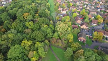 İngiltere 'nin Barton Road Luton kasabasındaki New Built Modern Housing ve Residential District' in En İyi Angle ve En İyi Görüntüleri. Görüntü İHA 'nın Kamerasıyla 17 Ekim 2022' de kaydedildi.