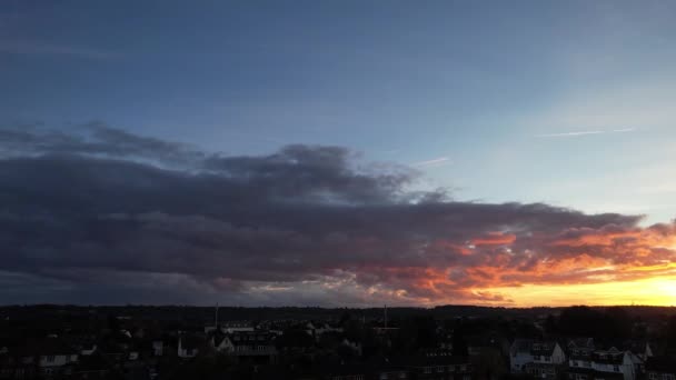 Yüksek Açılı Portakal Günbatımı Güzel Gökyüzü Ile Bulutlu Lutlu Ngiltere — Stok video
