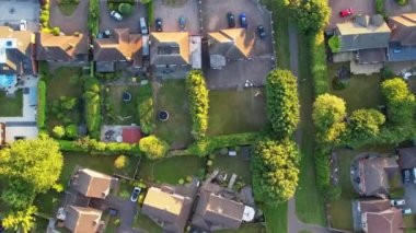 Barnfield Yüksek Eğitim Koleji 'nin Barton Road Luton, İngiltere' deki hava görüntüsü. Yüksek Açılı Drone 'un Kamerası 04 Temmuz 2022' de çekildi.