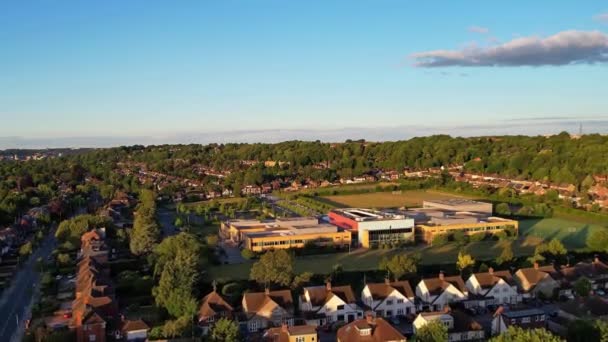 Luchtfoto Van Barnfield College Voor Hoger Onderwijs Aan Barton Road — Stockvideo