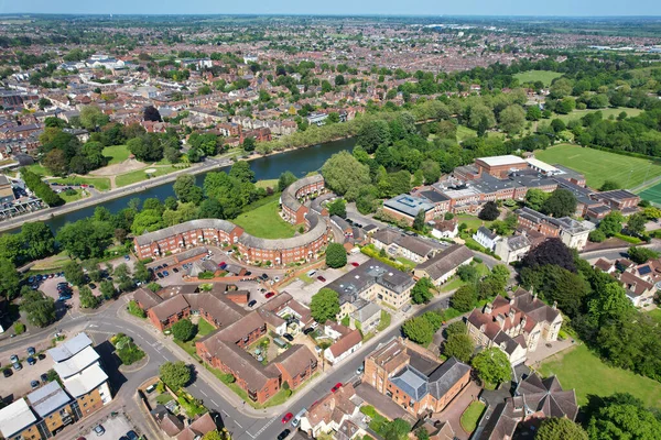 Bedford, İngiltere - 27 Mayıs 2023: Bedford kasabasının havadan görünüşü