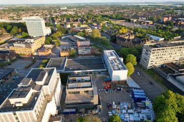 Bedford, İngiltere - 27 Mayıs 2023: Bedford kasabasının havadan görünüşü