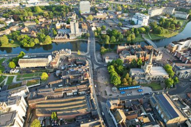 Bedford, İngiltere - 27 Mayıs 2023: Bedford kasabasının havadan görünüşü