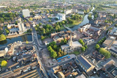 Bedford, İngiltere - 27 Mayıs 2023: Bedford kasabasının havadan görünüşü