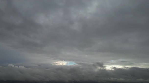 Nuvens Chuva Movendo Sobre Cidade Filmagens Foram Capturadas Com Drone — Vídeo de Stock