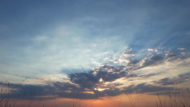 Sabah Bulutların Üzerindeki Zaman Hızı Hava Görüntüsü Hızlı Hareket Eden — Stok video