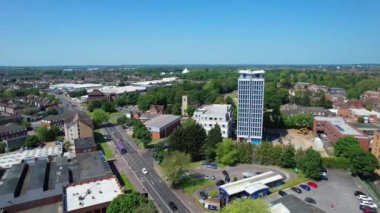 İngiltere 'nin Bedford şehrinin hava görüntüsü, 27 Mayıs 2023' te İngiltere üzerinde güneşli bir günde Drone 'un Kamerasıyla çekildi.