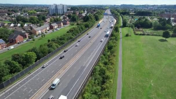 イギリスの道路や交通のタイムラプス映像イギリスのベッドフォード市で 映像は2023年9月12日から9月23日にかけて低高度からドローンのカメラで撮影された — ストック動画