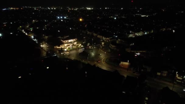Widok Lotu Ptaka Oświetlone Brytyjskie Miasto Drogi Nocy Nagranie Drone — Wideo stockowe