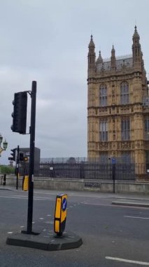 Londra 'nın Güzel Düşük Açı Tur Görüntüleri, Londra' nın Başkenti İngiltere 30-20-23 Mayıs tarihlerinde Londra 'yı ziyaret eden birçok turist ile çok meşguldü. 