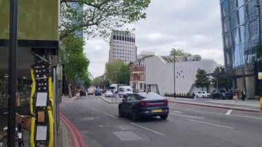 Londra 'nın Güzel Düşük Açı Tur Görüntüleri, Londra' nın Başkenti İngiltere 30-20-23 Mayıs tarihlerinde Londra 'yı ziyaret eden birçok turist ile çok meşguldü.