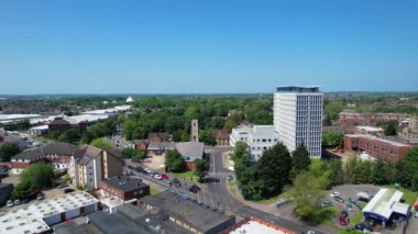 İngiltere 'nin Bedford şehrinin hava görüntüleri. 27 Mayıs 2023 'te güzel güneşli bir günde Drone' un Kamerası ile yakalandı. 