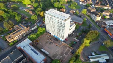 İngiltere 'nin Bedford şehrinin hava görüntüleri. 27 Mayıs 2023 'te güzel güneşli bir günde Drone' un Kamerası ile yakalandı. 