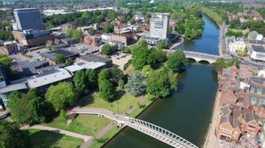 İngiltere 'nin İngiltere' nin Bedford şehrinin yüksek açılı görüntüleri. Hava Görüntüsü İHA 'nın Kamerasıyla 27 Mayıs 2023' te çekildi.