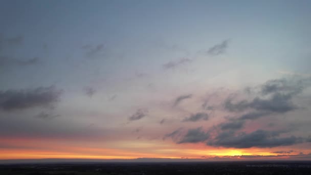 Gündoğumu Gökyüzü Bulutlar Ngiltere Nin Luton Şehrinin Görüntüleri — Stok video