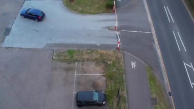 İngiltere 'nin merkezi Luton Şehri. Görüntü 4 Mart 2023 'te İHA' nın Şehir Merkezindeki Şehir Binaları 'nın üzerindeki kamerası ile çekildi. .