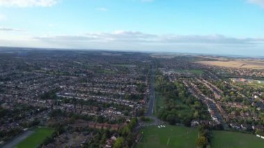Central Bedford City 'nin en güzel hava görüntüsü. Şehir merkezindeki görüntü İHA 'nın 2 Ekim 2022' de Orta İrtifa 'dan çektiği kamerayla kaydedildi..