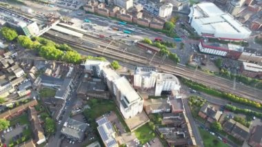 Central Bedford City 'nin en güzel hava görüntüsü. Şehir merkezindeki görüntü İHA 'nın 2 Ekim 2022' de Orta İrtifa 'dan çektiği kamerayla kaydedildi..