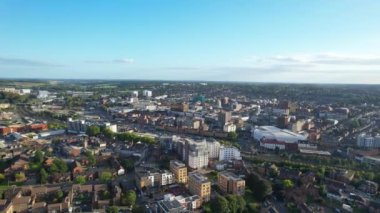 Central Bedford City 'nin en güzel hava görüntüsü. Şehir merkezindeki görüntü İHA 'nın 2 Ekim 2022' de Orta İrtifa 'dan çektiği kamerayla kaydedildi..