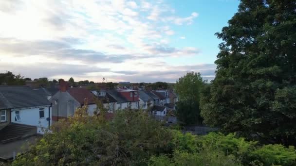 Krásné Vysokoúhlé Záběry Mraků Oblohy Nad Britským Městem — Stock video