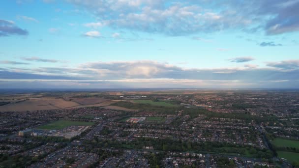 Belas Imagens Alto Ângulo Nuvens Céu Sobre Cidade Britânica — Vídeo de Stock