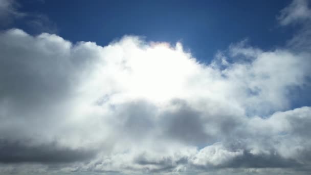 イギリスのルトン市で劇的な雲を持つ最も美しい空 — ストック動画