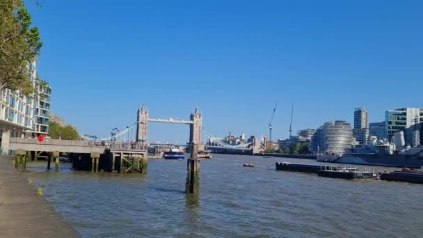 Ημερήσια Άποψη Της Tower Bridge Και Της London Bridge Στο — Αρχείο Βίντεο