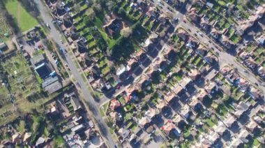 2 Haziran 2023 'ün güneşli bir gününde Bedford City' deki Residential District 'in yüksek açılı görüntüleri. Drone 'un Kamerasıyla Çekildi