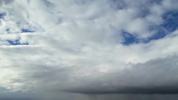 ミルトン ケインズの日没直前の美しい空と雲 グレートブリテン島 — ストック動画