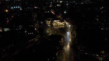 Guy Fawkes Günü olarak da bilinen Şenlik Ateşi Gecesi ve Havai fişek Gecesi 'nde aydınlanan İngiliz şehrinin hava görüntüsü, 5 Kasım' da İngiltere 'de başta olmak üzere her yıl düzenlenen bir anma törenidir.