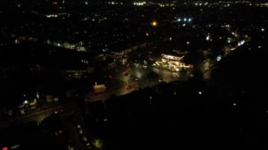 Guy Fawkes Günü olarak da bilinen Şenlik Ateşi Gecesi ve Havai fişek Gecesi 'nde aydınlanan İngiliz şehrinin hava görüntüsü, 5 Kasım' da İngiltere 'de başta olmak üzere her yıl düzenlenen bir anma törenidir.