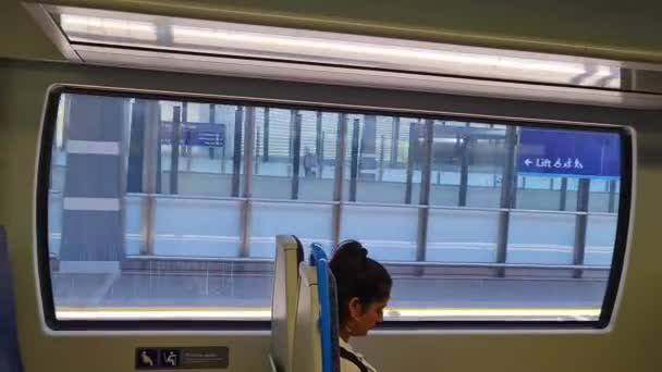 Tåg Resor Till London City England Storbritannien Filmen Togs Den — Stockvideo