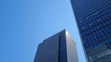 İngiltere 'nin Merkez Londra şehrindeki Canary Wharf Binası. Görüntü İHA 'nın Kamerasıyla 08 Haziran 2023' te Alçak İrtifa 'da çekildi. 