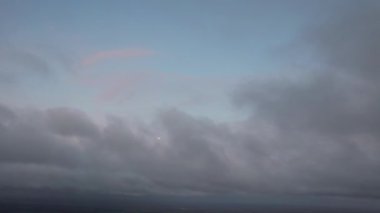 Günbatımından ve Gece Boyunca İngiliz Şehri 'nin Güzel Hava Manzarası