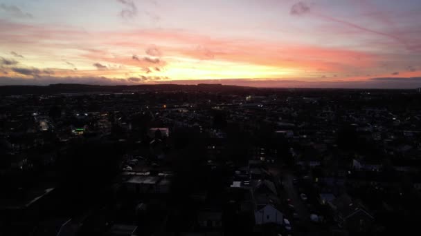Schöne Luftaufnahme Der Britischen Stadt Nach Sonnenuntergang Und Der Nacht — Stockvideo