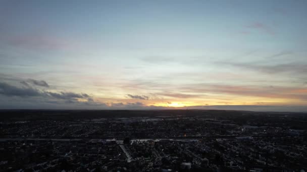 Vacker Antenn Utsikt Över British City Efter Solnedgången Och Natten — Stockvideo