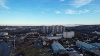 Günbatımında Merkez Luton Şehir ve Binalarının Yüksek Açılı Manzarası, İngiltere 'nin Modern ve Tarihsel Görüş Alanı Güzel Görüntüsü, 23 Ocak 2023' te yakalandı.