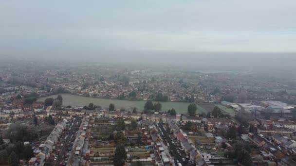 Wysoki Kąt Widzenia Miasta Chmury Zimno Rano Nad Anglią — Wideo stockowe