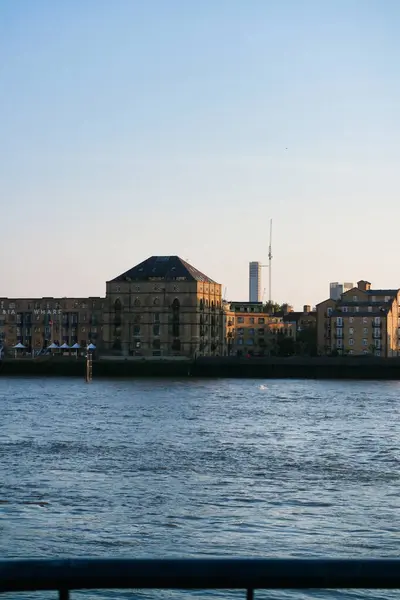 Londres Inglaterra Reino Unido Junio 2023 River Thames Canary Wharf —  Fotos de Stock
