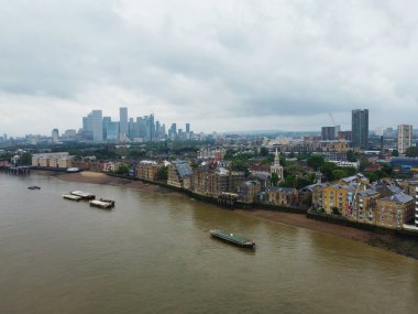 Londra Köprüsü 'ndeki Thames Nehri' nin Yüksek Açı Manzarası İngiltere 'nin Merkez Londra Başkenti Büyük Britanya, 6 Haziran 2023' te yakalanan En Çekici Turist Çekim Merkezi 